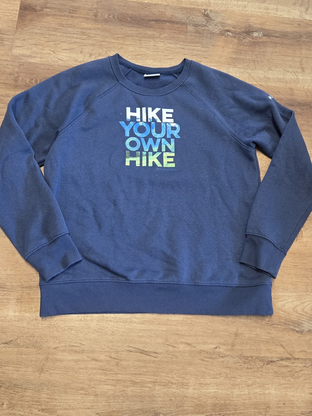 Columbia Navy Blue "Hike Your Own Hike" Crewneck Sweatshirt Size Medium
